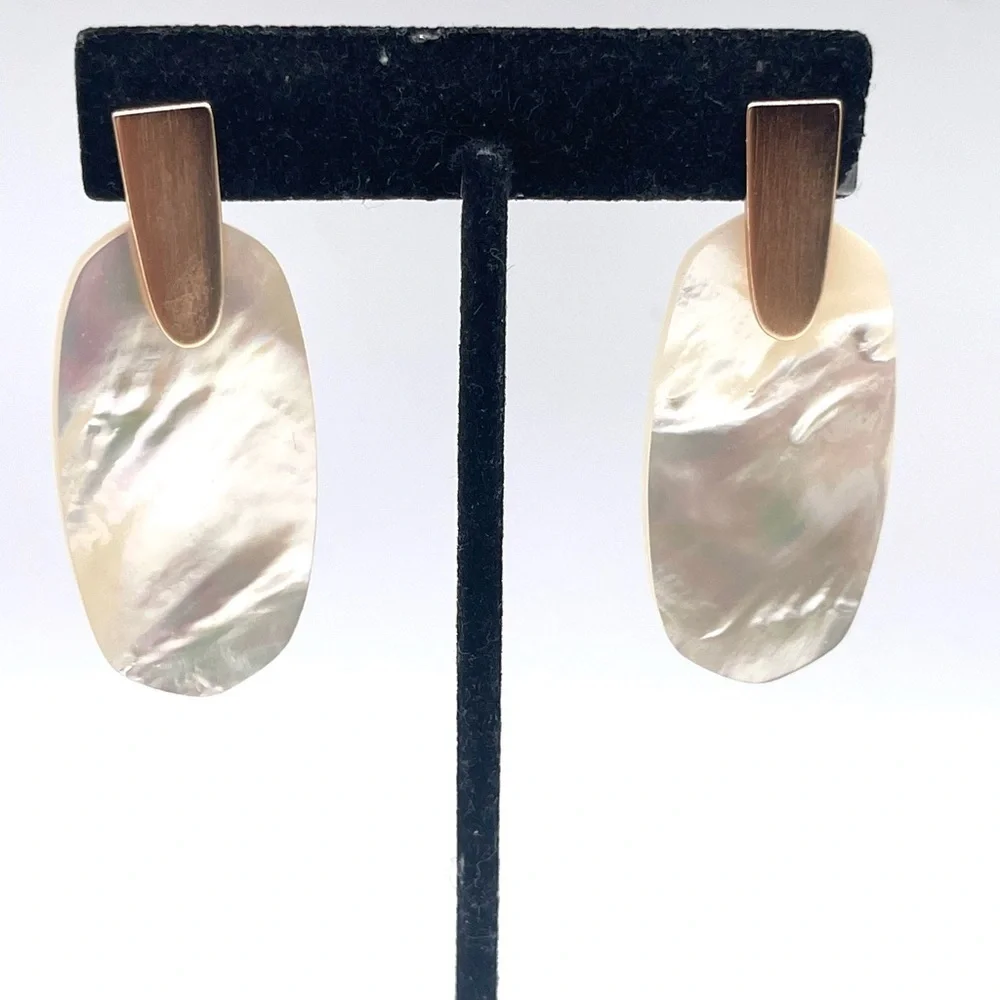 Kendra Scott Mother of Pearl Earrings